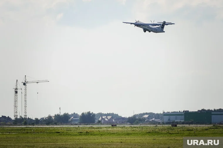 Пассажиры столкнулись с отменой и задержкой рейсов 4 декабря
