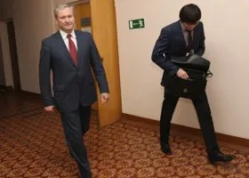 Курганский губернатор уехал голосовать в родной город