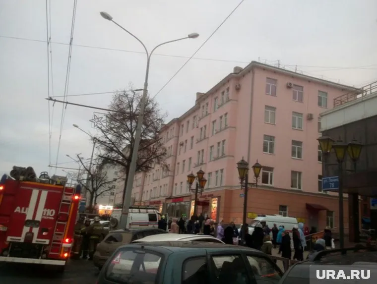 Подозреваемого в лжеминированиях торговых центров до сих пор ищут