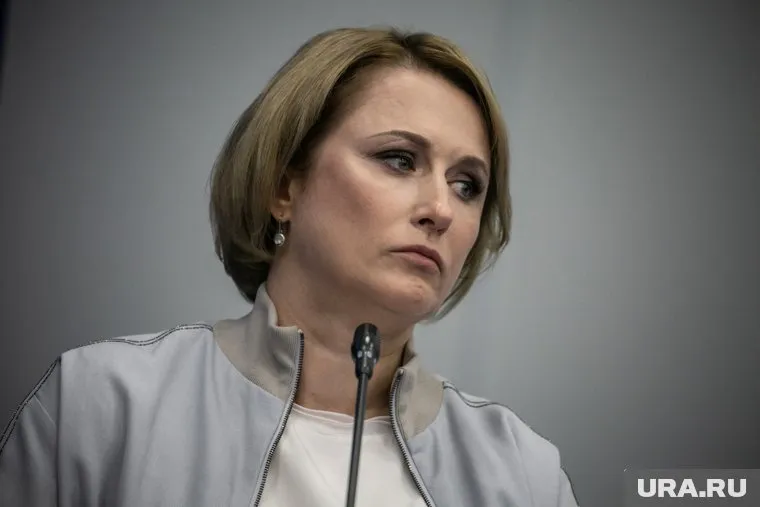 Анастасия Татулова покинула Россию из-за проблем с налогами, пишут СМИ