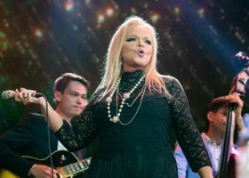 Долина могла намерено подставить Лурье