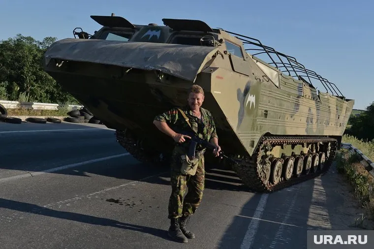 Разведка ЛНР обнаружила украинскую бронетехнику в жилых населенных пунктах