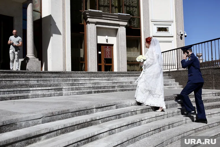 В Новом Уренгое займутся освещением здания загса (архивное фото) 