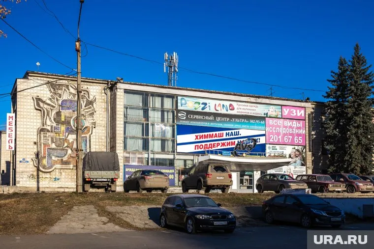 Предполагается, что после передачи ДК «Химмаш» в собственность области объект станет муниципальным — как и бассейн «Кристалл» (его уже фактически использует город)