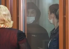 Подозреваемым в убийстве Каторгиной запросили 63 года колонии