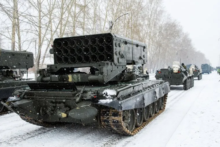 Репетиция парада на 2-ой Новосибирской. Екатеринбург