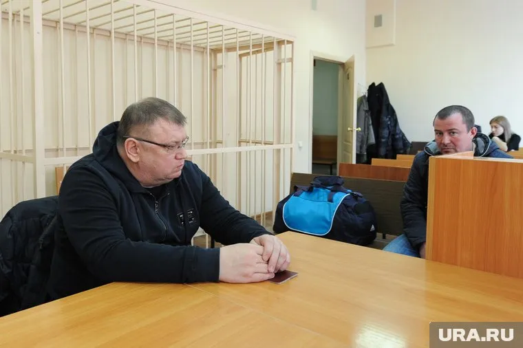 Злоключения Сергея Мануйлова продолжаются и после того, как он объявил себя банкротом