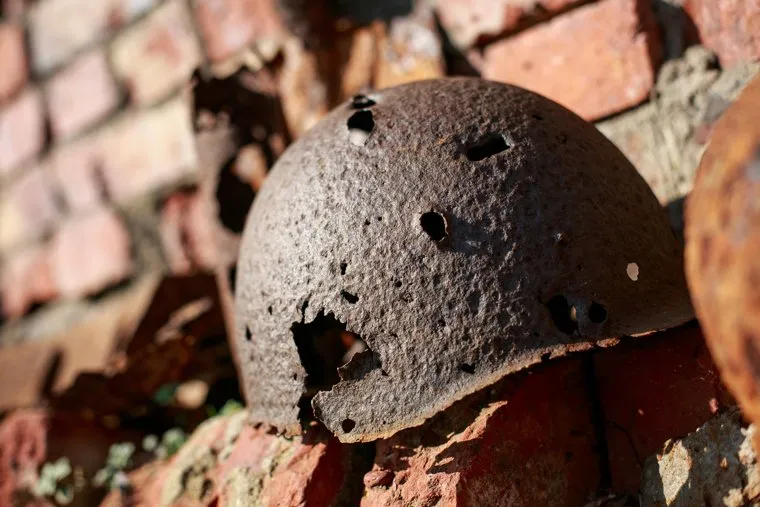 Улицы и окрестности Калининграда весной. Калининград, война, раскопки, калининград, военный поиск, великая отечественная, вторая мировая, советская каска