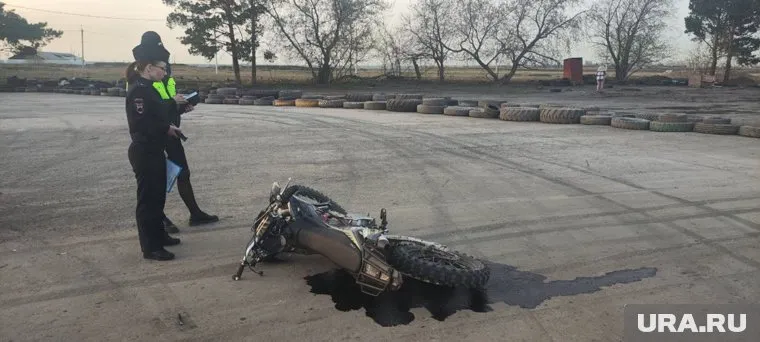 Мотоцикл подростку подарила его бабушка