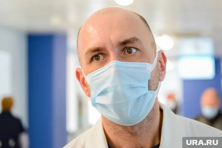 Максим Угнивенко советует не затягивать с лечением длительного кашля