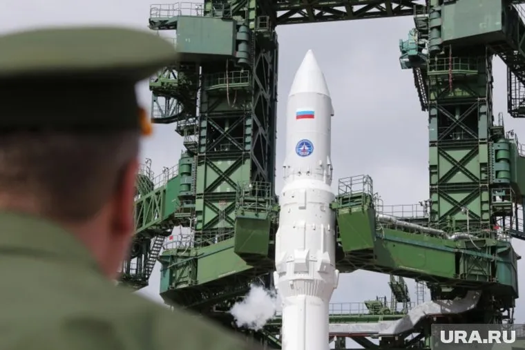 Ракета "Ангара-1.2" стартовала для доставки на орбиту спутников в интересах МО РФ