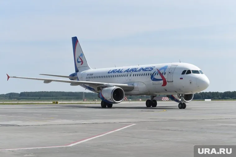 Сигнализация на борту самолета спровоцировала отмену взлета