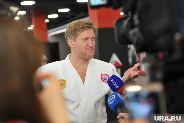 Из-за травмы ноги Рожков будет играть сидя