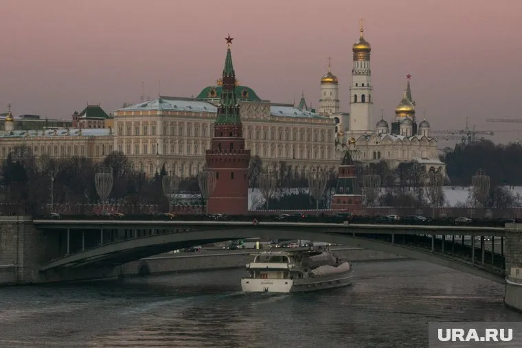 Занять место президента может председатель Совфеда России Валентина Матвиенко