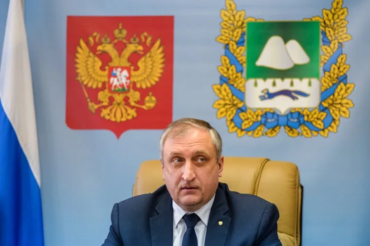 Пресс-конференция итогах деятельности департаментапромышленности,транспорта, связи иэнергетики Курганскойобласти. Курган, константинов александр