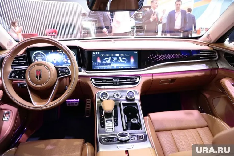 Vеры государственной поддержки, по мнени Алиханова, помогут удержать падение продаж новых автомобилей в РФ