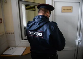 Вахтовика из Татарстана оштрафовали за пьяный дебош в аэропорту Нового Уренгоя