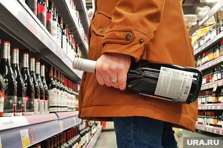 Сокращение продажи алкоголя следует начинать с середины декабря, считает Бийсултан Хамзаев