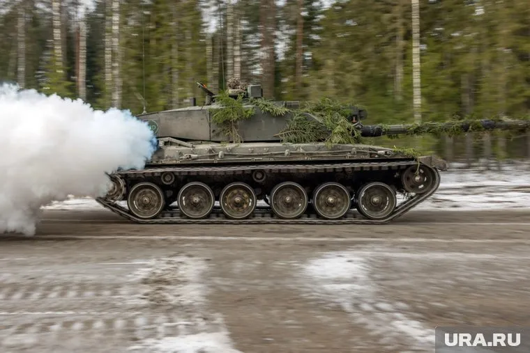 Американские военные будут обслуживать технику ВСУ, предложил Троэльс Лунд Поульсен