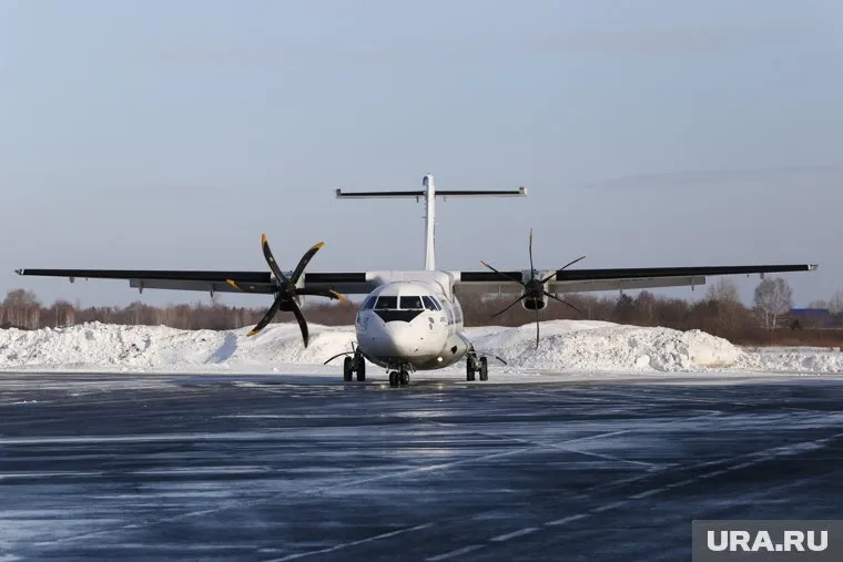 Самолет благополучно приземлился после поломки