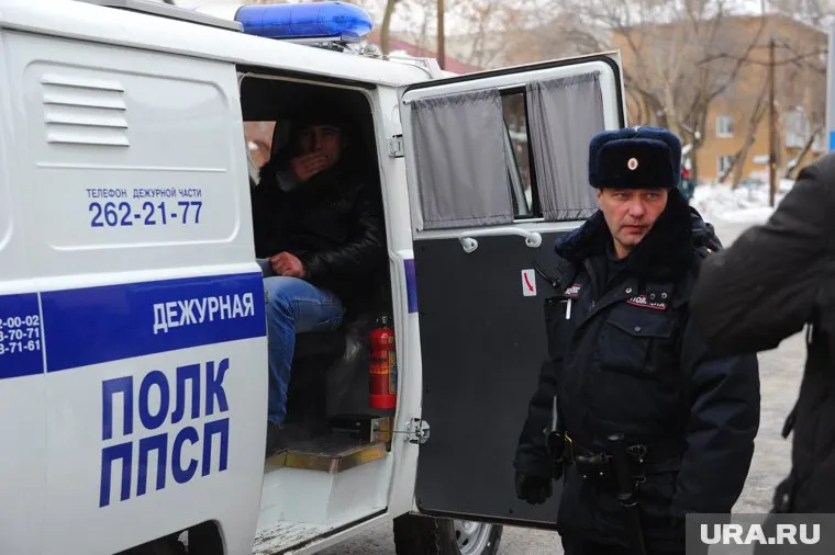 Двое подростков избили мать и дочь в феврале 2022 года