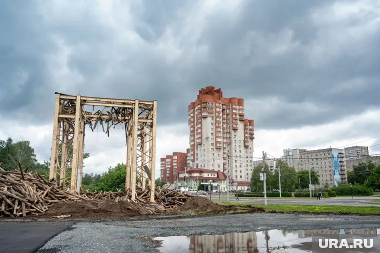 Снесенные «Пермские ворота» стали деталями для новых произведений искусства