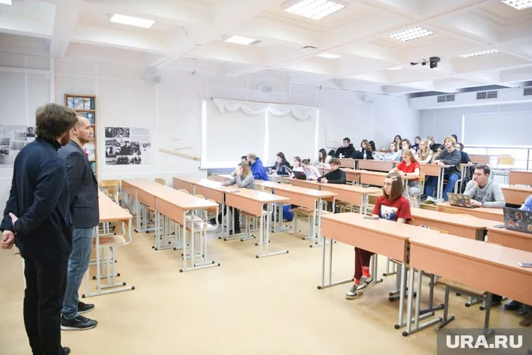 Преподаватели будут находиться в аудиториях