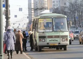 В Кургане скончалась пенсионерка, которую раздавил вылетевший на остановку автобус