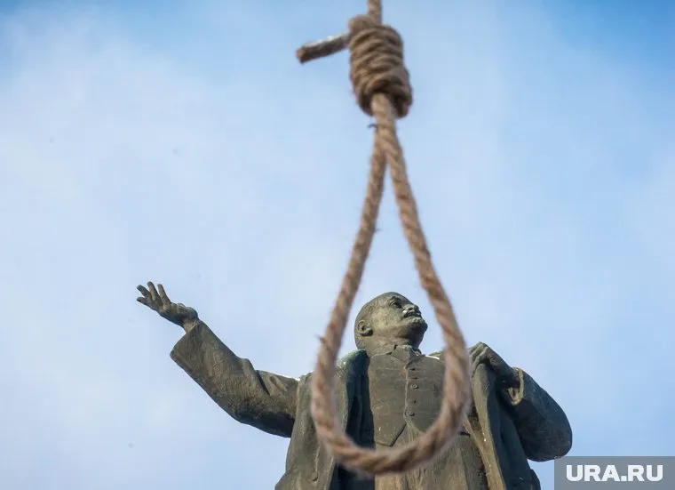 Большинство россиян выступает за похороны Ленина
