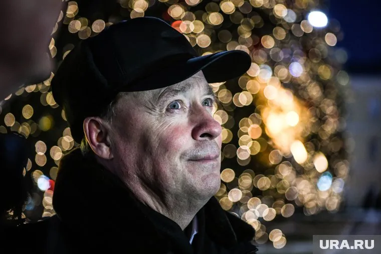 Алексей Орлов последовательно сокращает круг вопросов, по которым дума может торговаться с ним