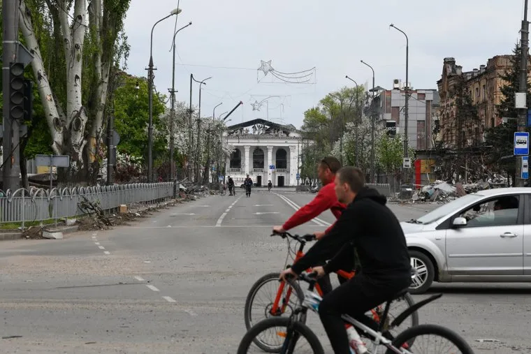 Мариуполь в период разбора завалов и осады завода Азовсталь. ДНР/Украина