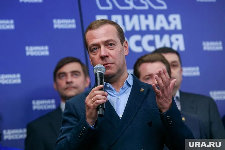 Дмитрий Медведев посоветовал американцам обратить внимание на свою систему ПРО