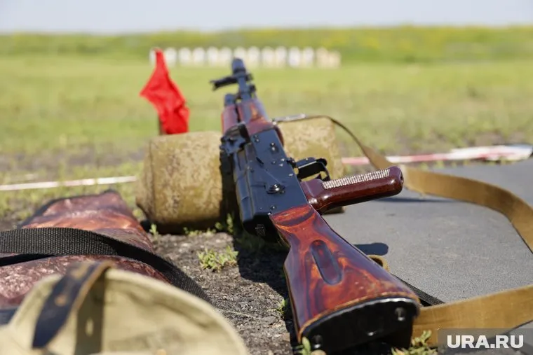 В Белгородской области разыскивают военнослужащего с пулеметом Калашникова