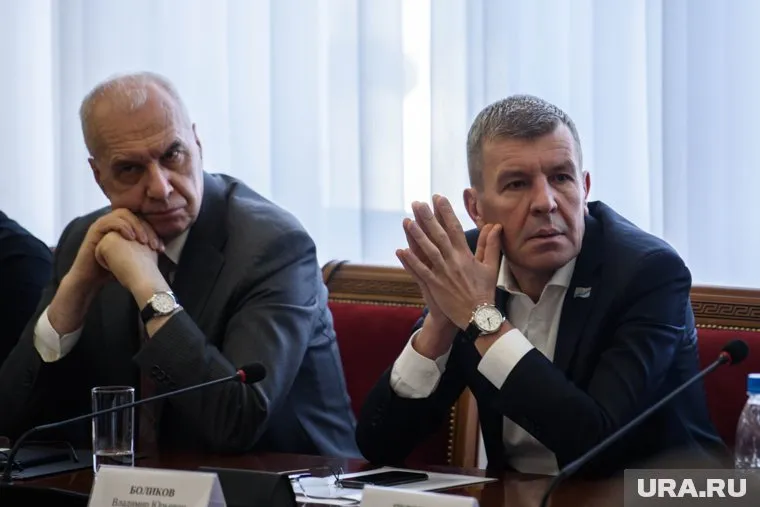 Владимир Боликов (справа) руководил районом три с половиной года