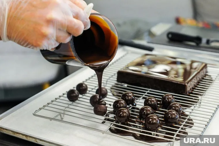 На телешоу миасец испек торт. Фото из архива