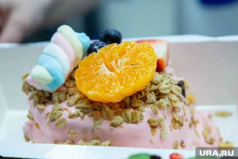 Десерты со взбитыми сливками в жаркую погоду представляют опасность