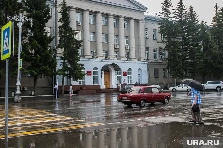 В курганском кабмине не признаются в нарушении закона