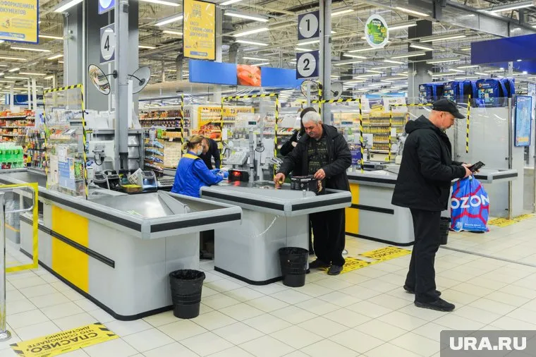 По его словам, его обманным путем заставили подписать заявление об увольнении по соглашению сторон