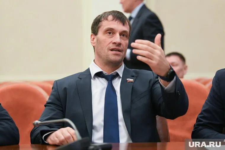 Исаков отметил, что губернатор ХМАО является примером для всех граждан России