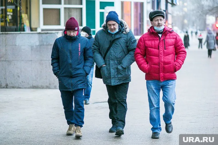 Югорчане перестали носить маски и соблюдать социальную дистанцию