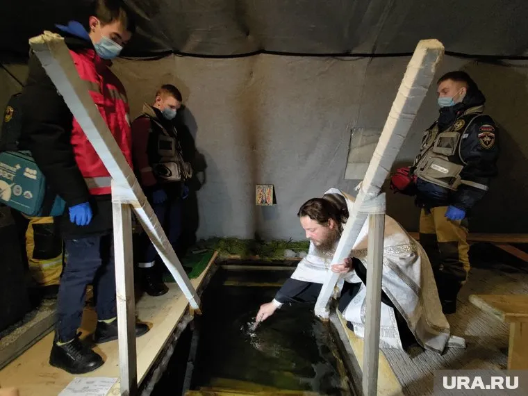 В ХМАО тысячи югорчан окунулись в прорубь