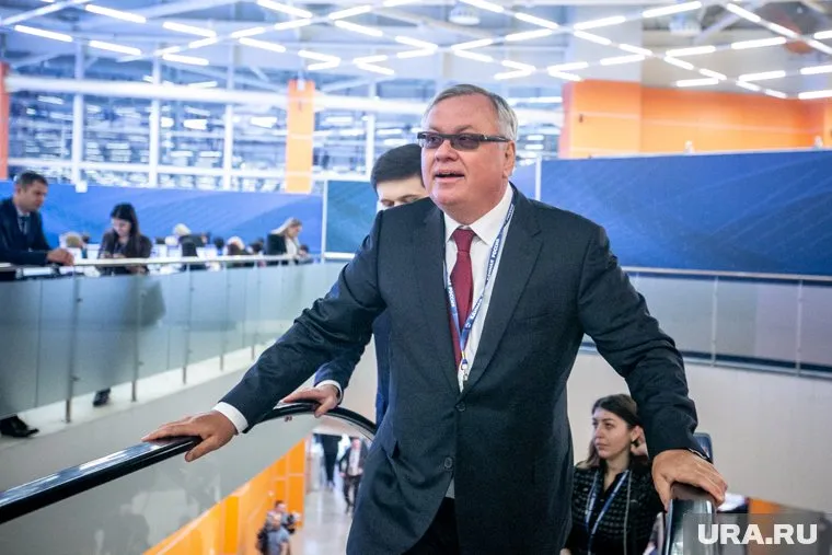 Политика Украины идет вразрез со всеми принципами Запада, считает Андрей Костин