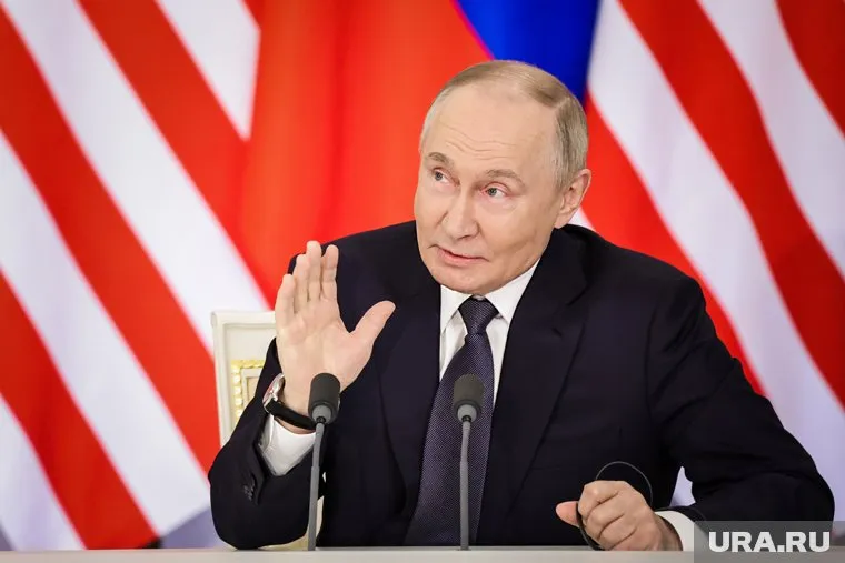 Путин призвал повышать квалификацию россиян для роста их зарплат