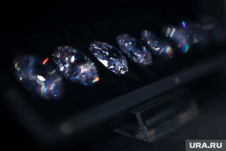 В Британии хотят ограничить ввоз алмазов из РФ