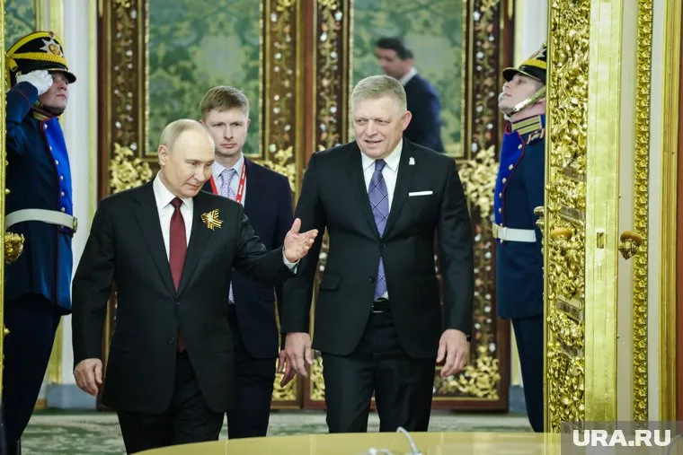 Открытие встречи ознаменовалось неформальным обменом репликами