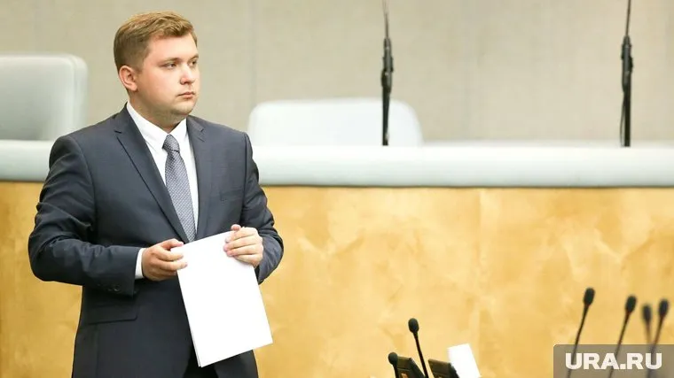 Депутат Госдумы от Саратовской области Борис Чернышов наездил по Среднему Уралу 27 часов