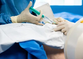 Пациентка умерла после операции по уменьшению груди в московской клинике