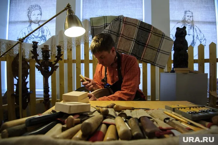 Югорчане стали интересоваться профессиями плотника и столяра