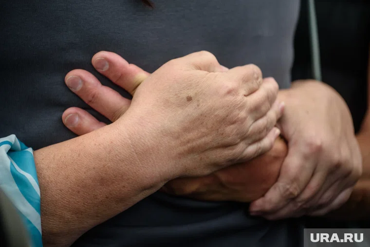 Сиделкам за границей платят в разы больше, чем в ХМАО