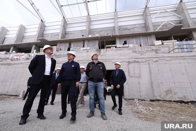 Владимир Якушев и Алексей Текслер осмотрели строящиеся объекты